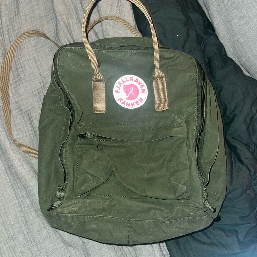 Fjallraven Kanken Adult Backpack in Green